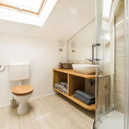 Apartma Luna Hotel *