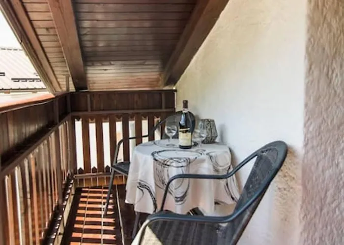 Apartma Luna With Mountain View Hotel *